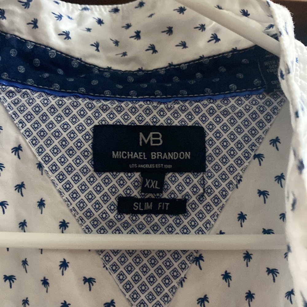 Short sleeve button down - Picture 2 of 4